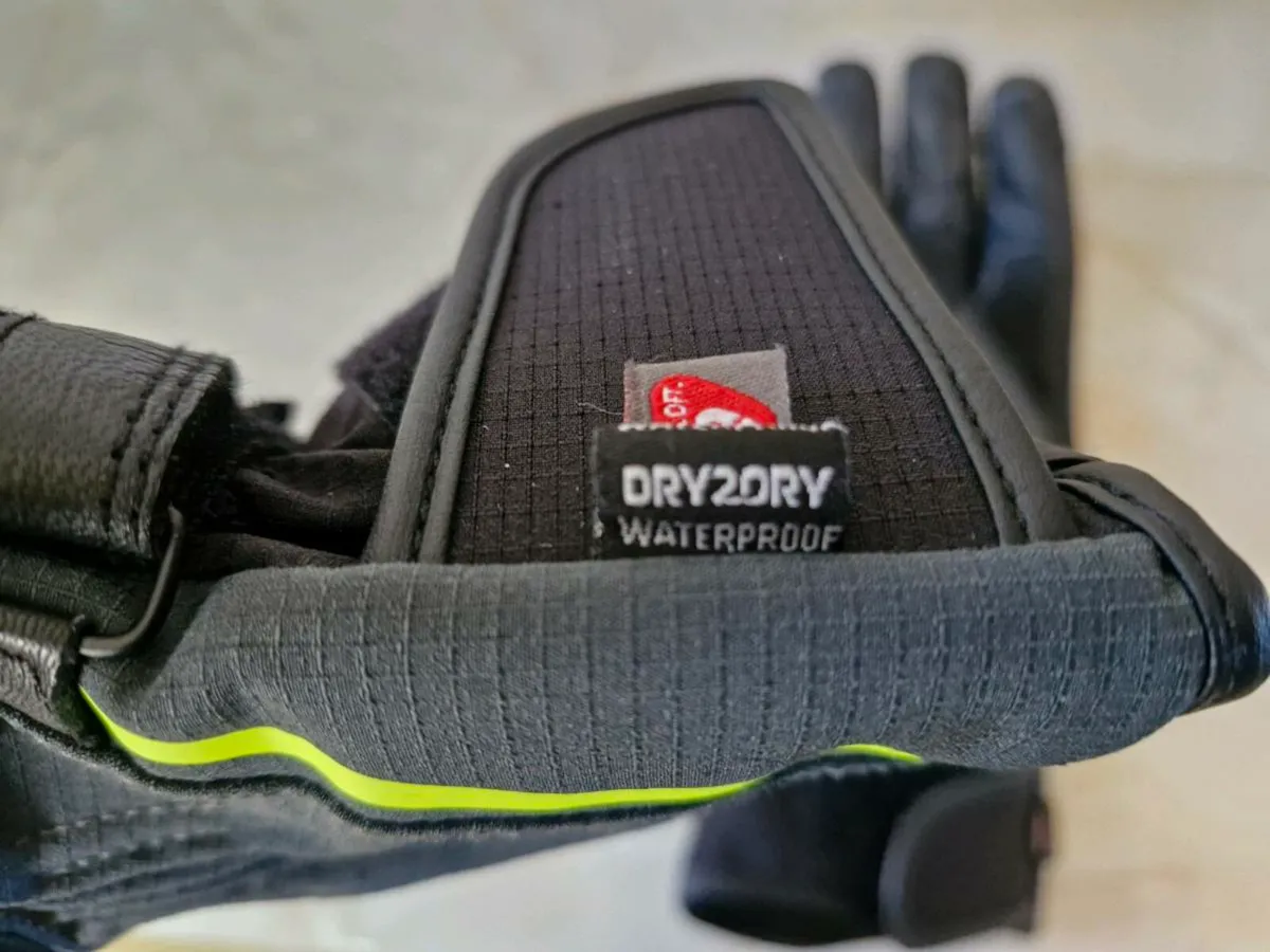 As new, winter Motorcycle Gloves. - Image 3