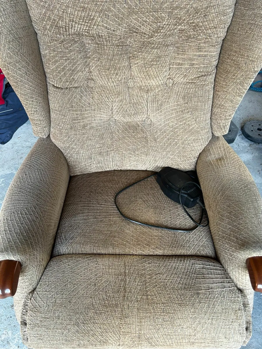 Electric Chair - Image 1