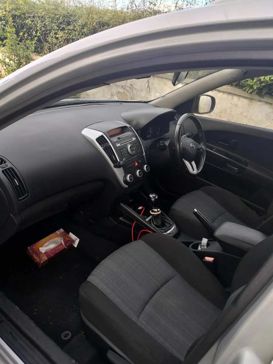 2011 Kia Ceed estate - Image 2
