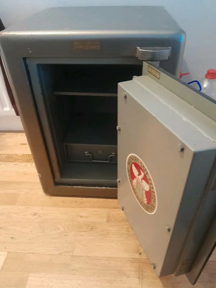 Milners safe - Image 2