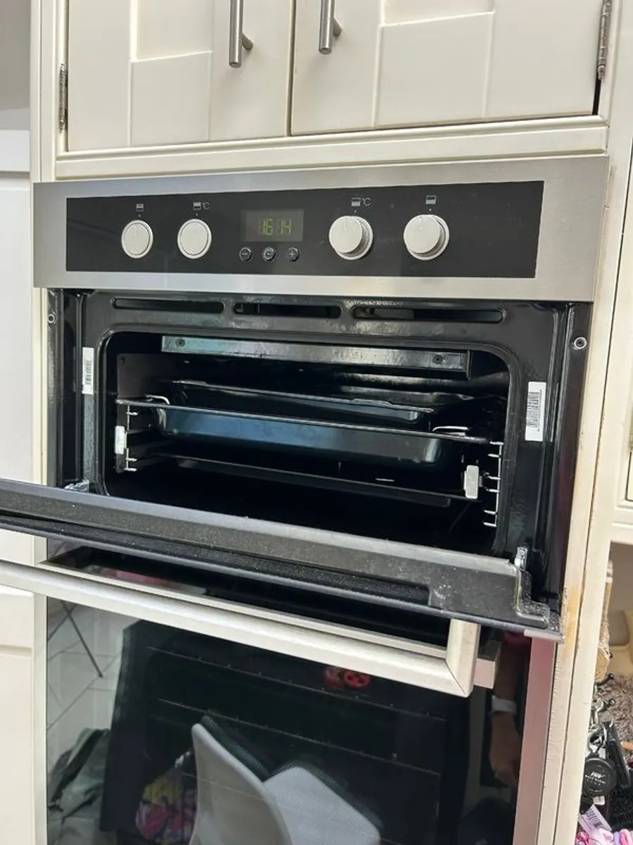 Oven - Image 1