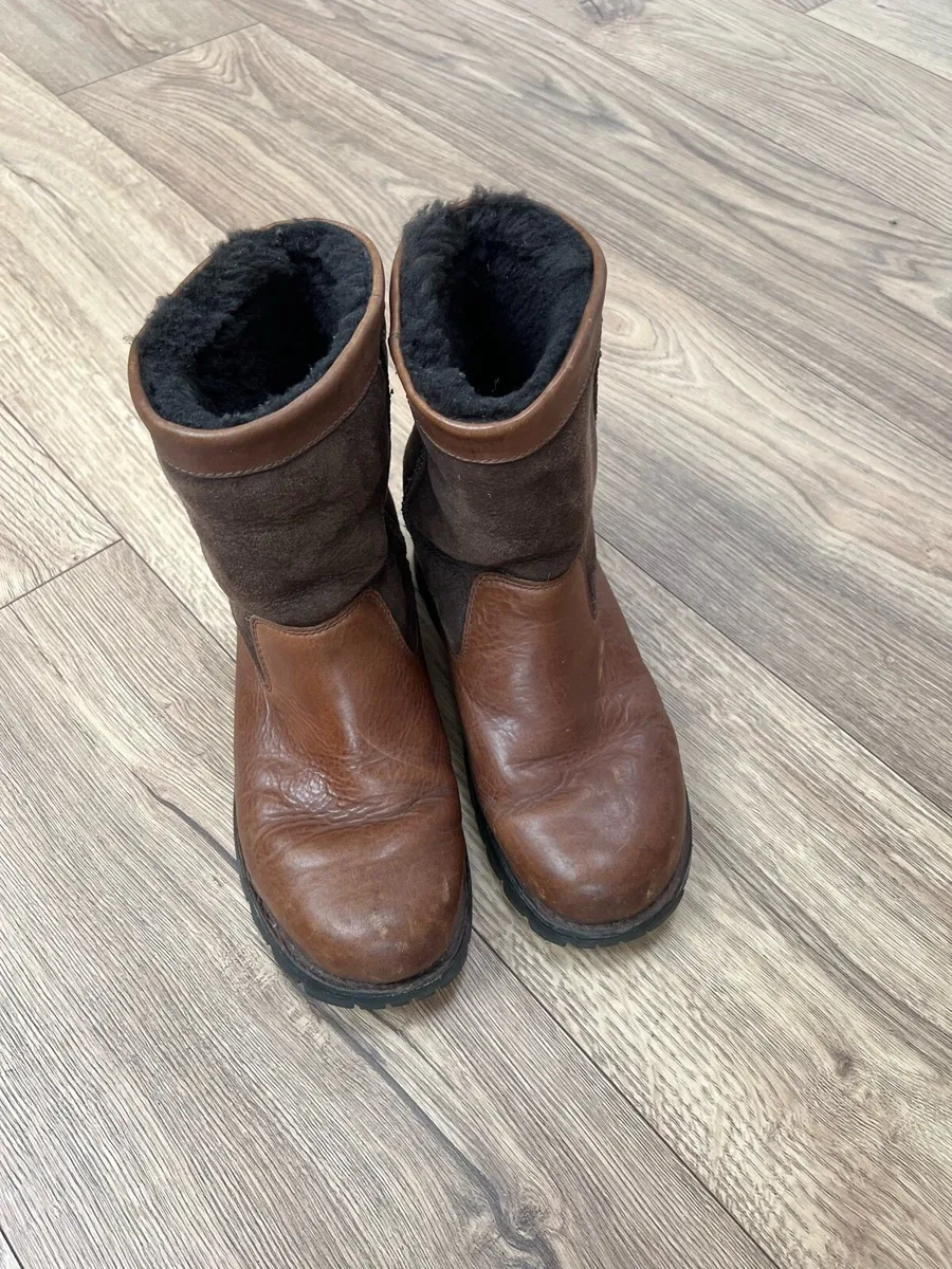 Men’s Uggs fur boots - Image 2