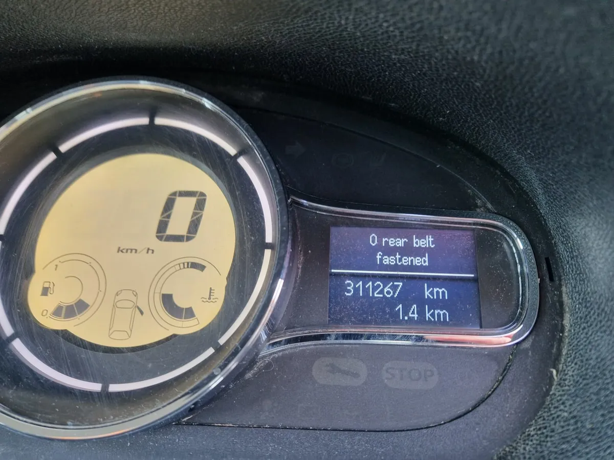 Renault Megane Estate - Image 2