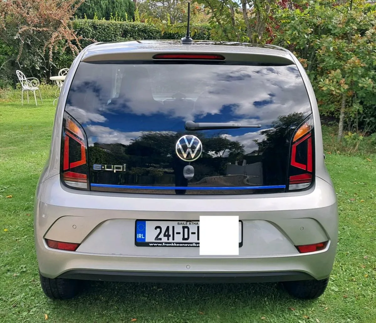 Electric Volkswagen e-Up 2024 - Image 3