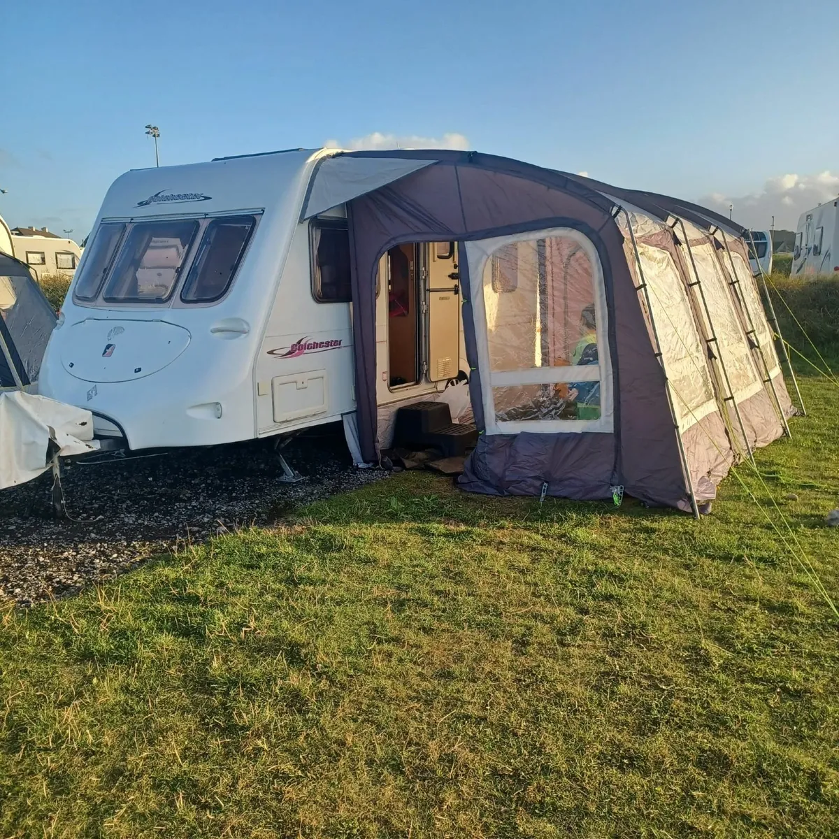 Caravan - Image 2
