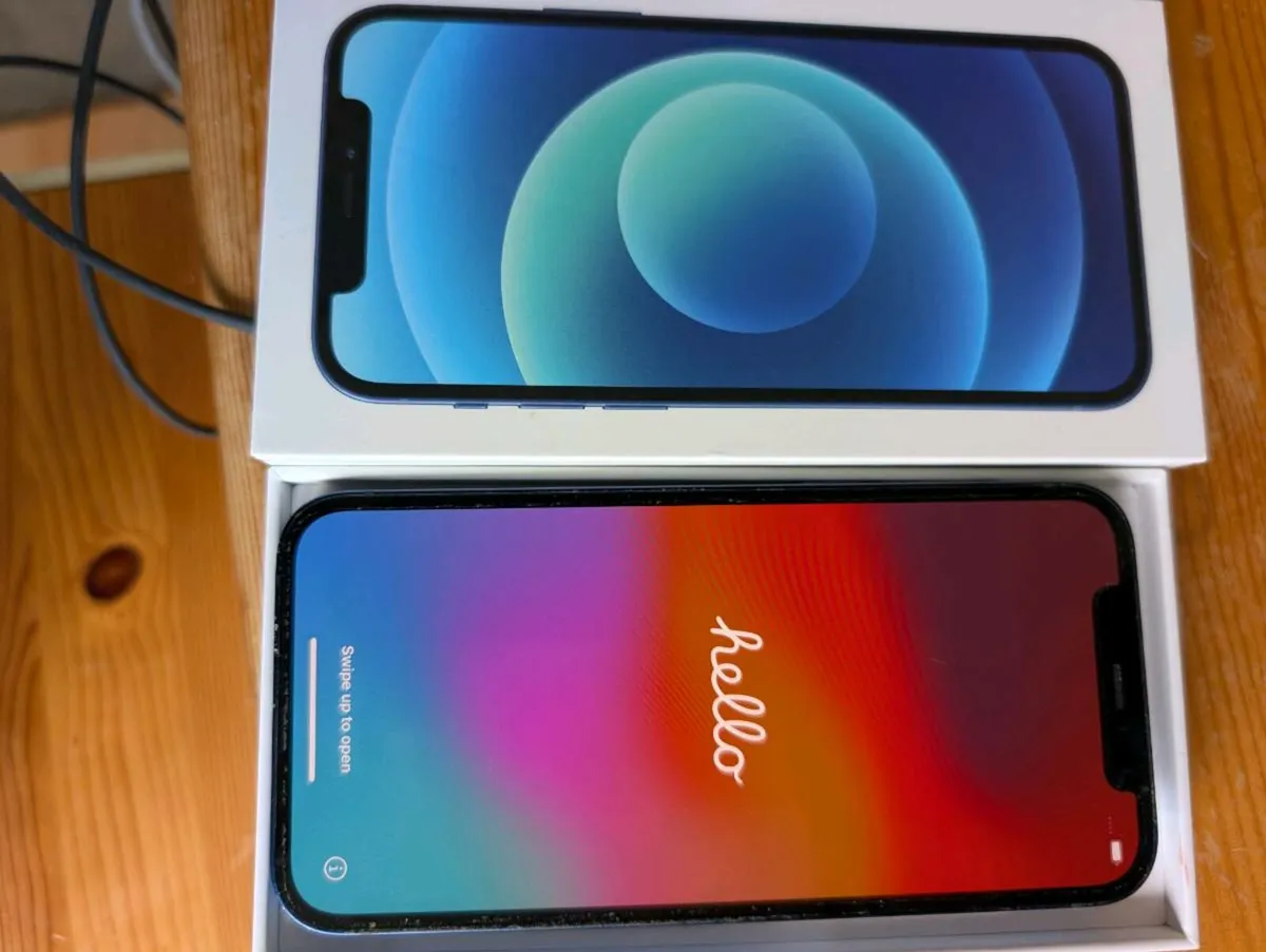 iPhone 12 - Image 1