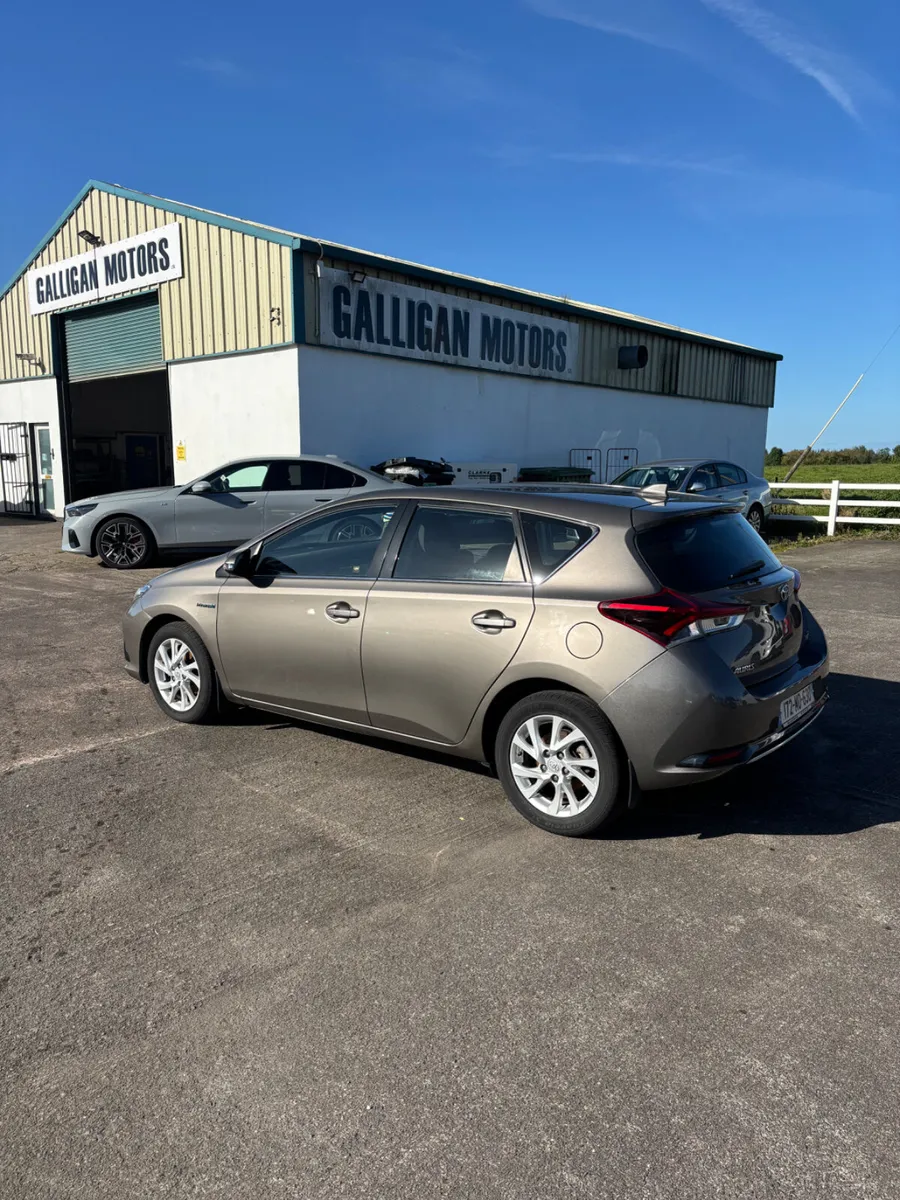 Toyota Auris 2017 - Image 3