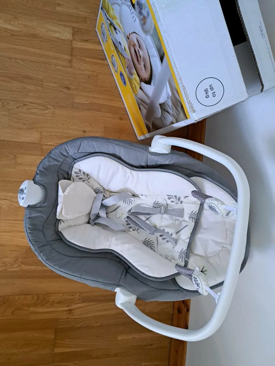 JOIE SANSA 2 IN 1 BABY ROCKER - Image 2