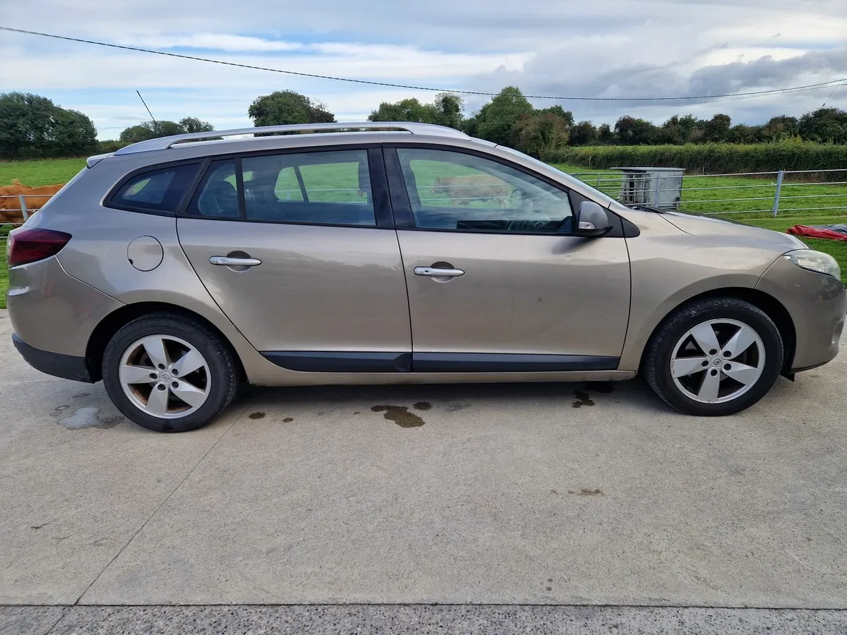 Renault Megane Estate - Image 1