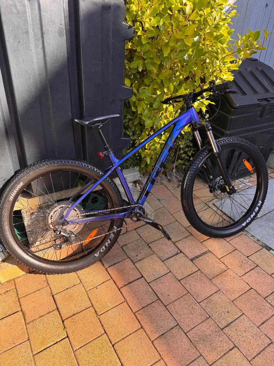 Mountain bike - Image 1