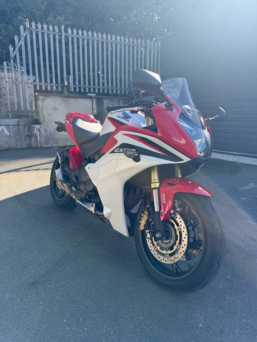 HONDA CBR600f - Image 3