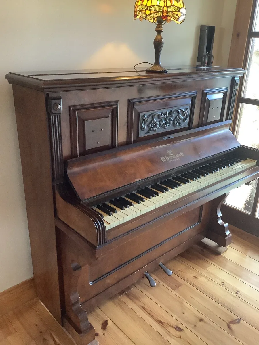 Piano (upright) - Image 2