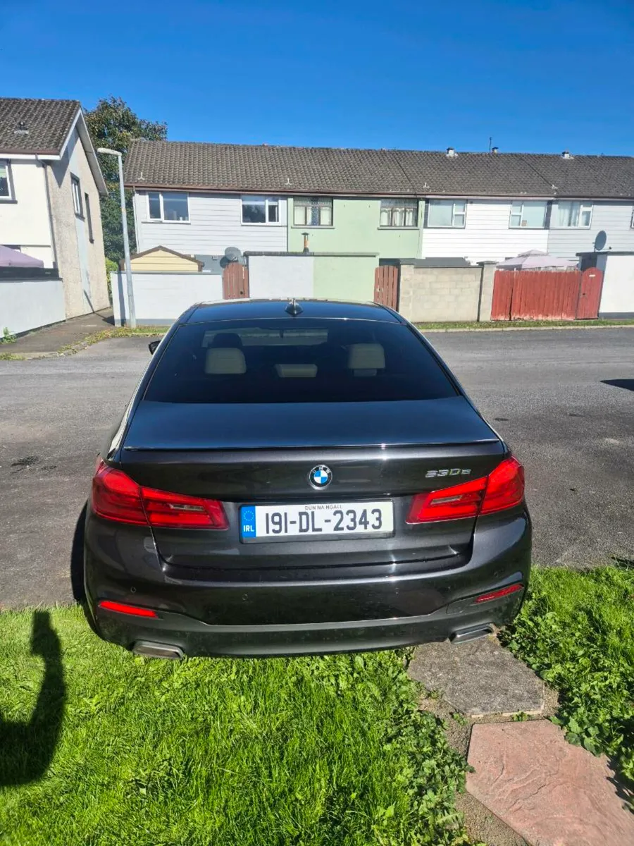 BMW 530E - Image 1