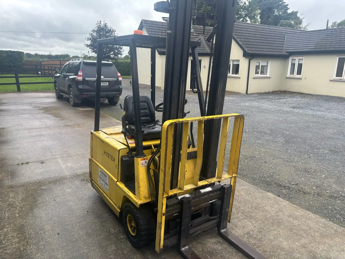Forklift - Image 2