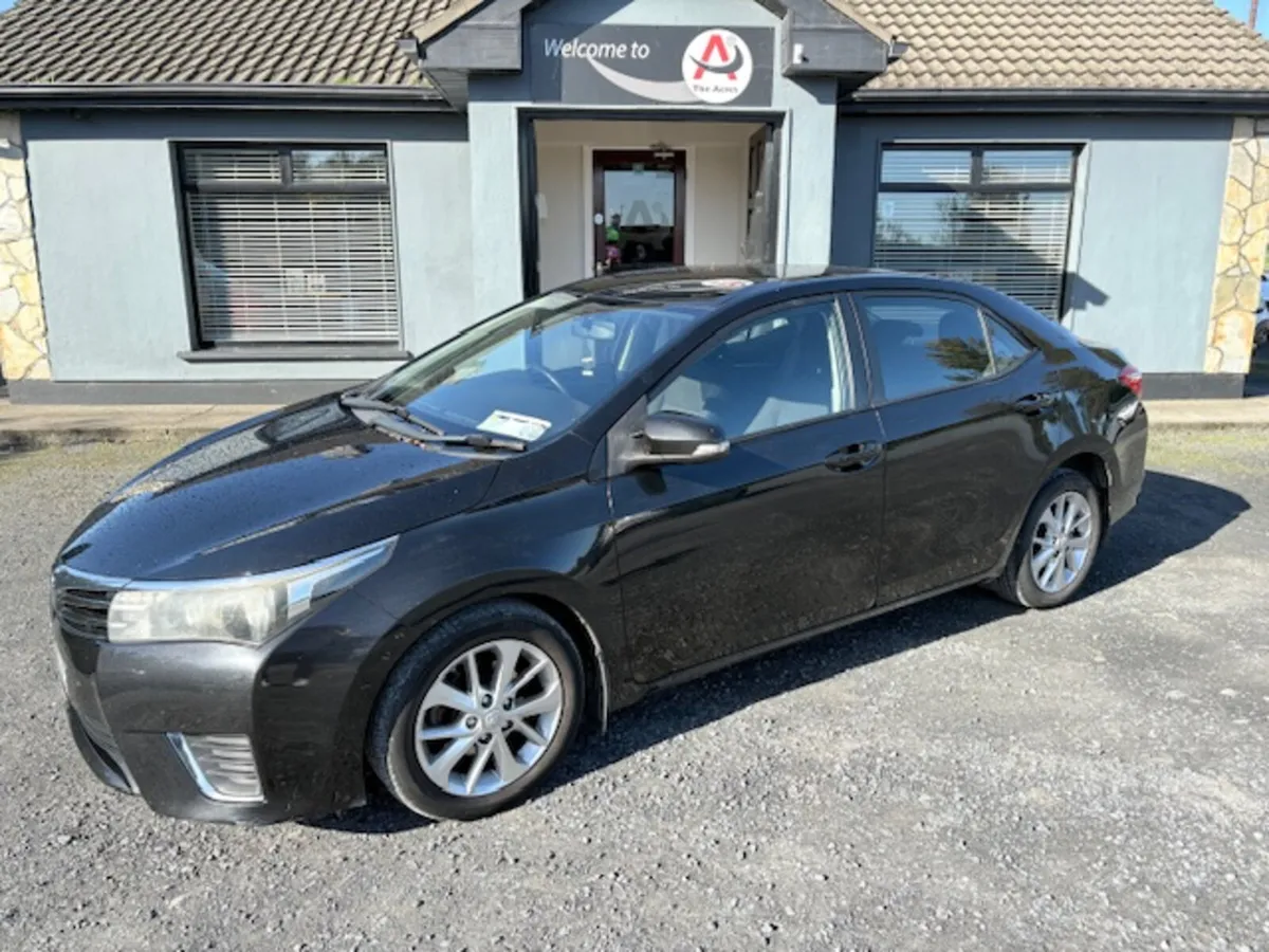 Toyota Corolla 2014 - Image 1