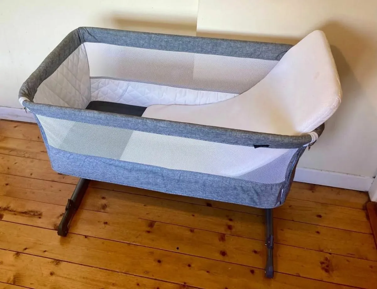 Babylo Cozi Sleeper Bedside Crib with Mattress - Image 2