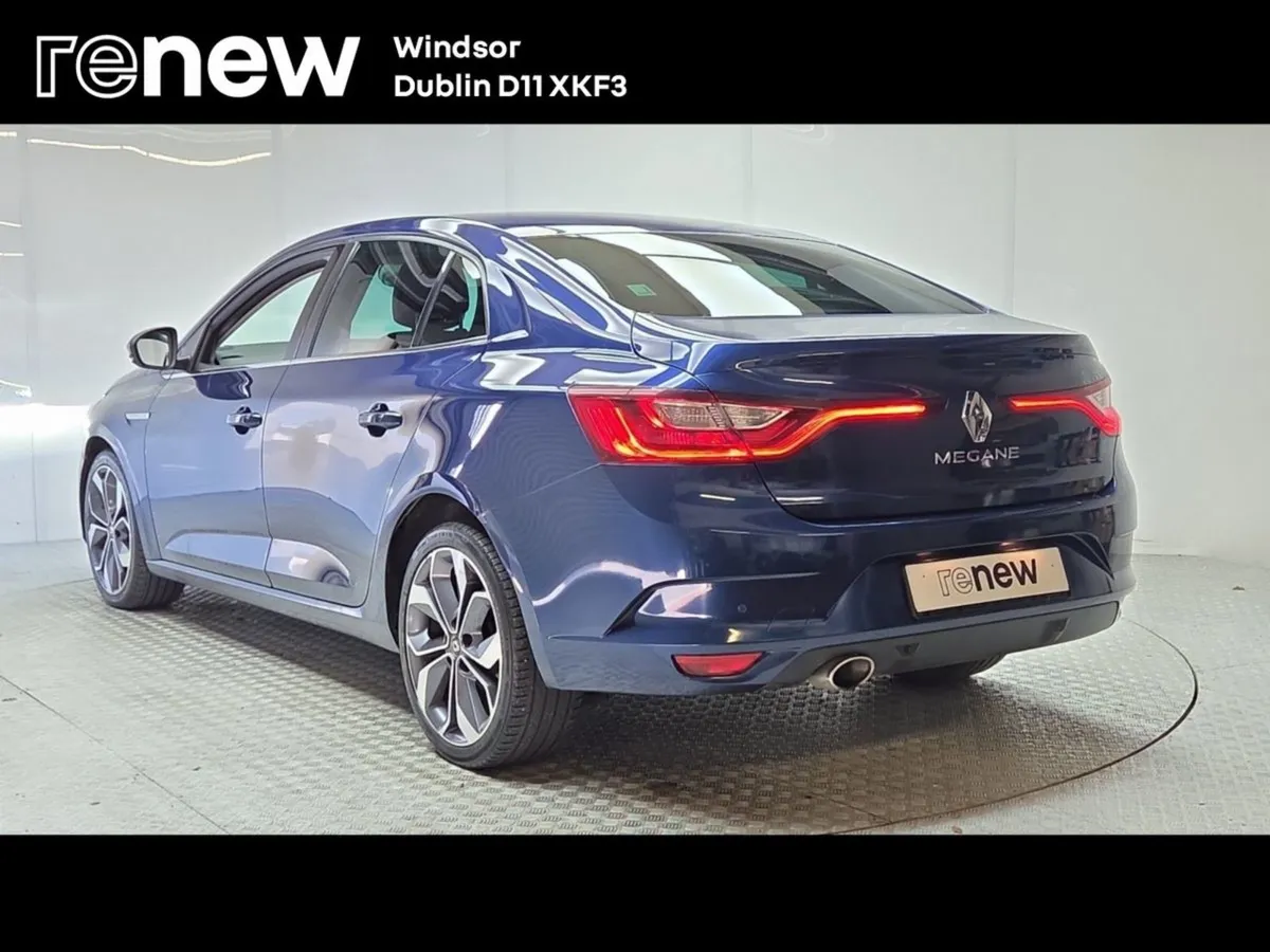 Renault Megane 1.5 Blue dCi 115 EDC Signature - Image 4