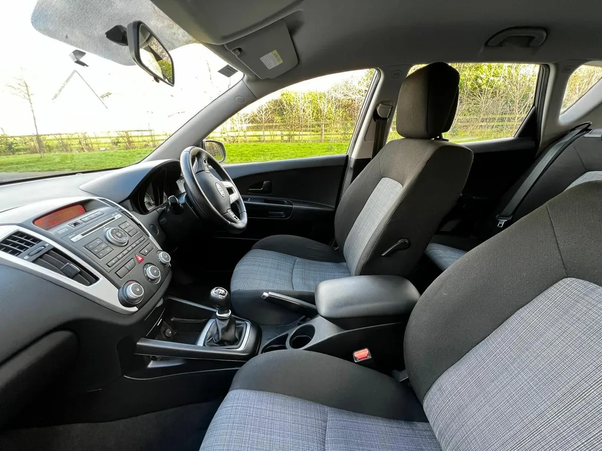 2010 Kia Cee’d 2 1.6L Hatchback – NCT 02/26 - Image 4