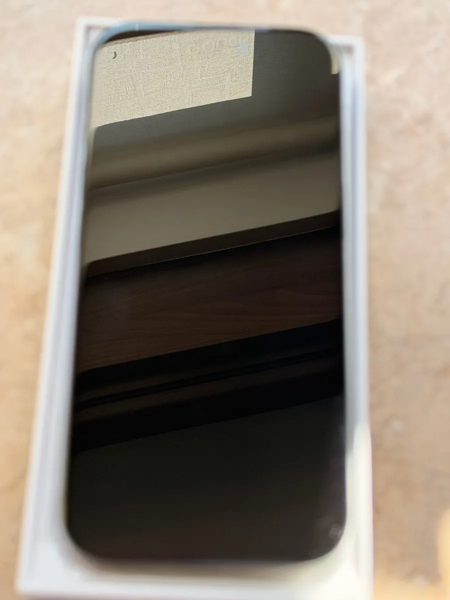 iPhone 16 pro-256g - Image 3