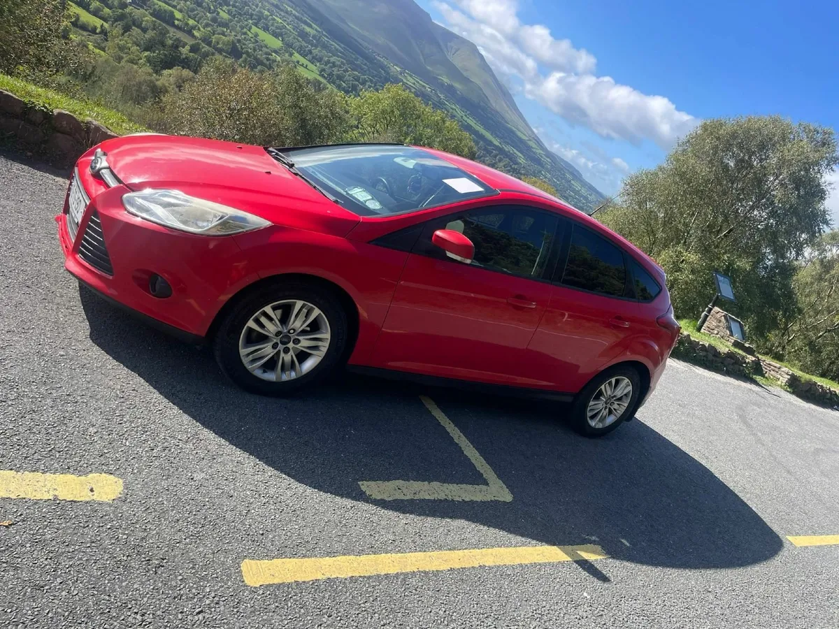 Ford Focus 2012 - Image 1