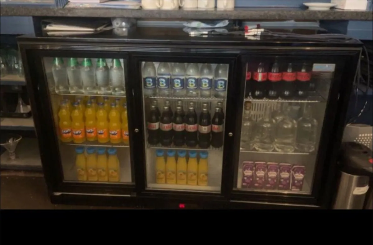 Catering equipment - Image 1