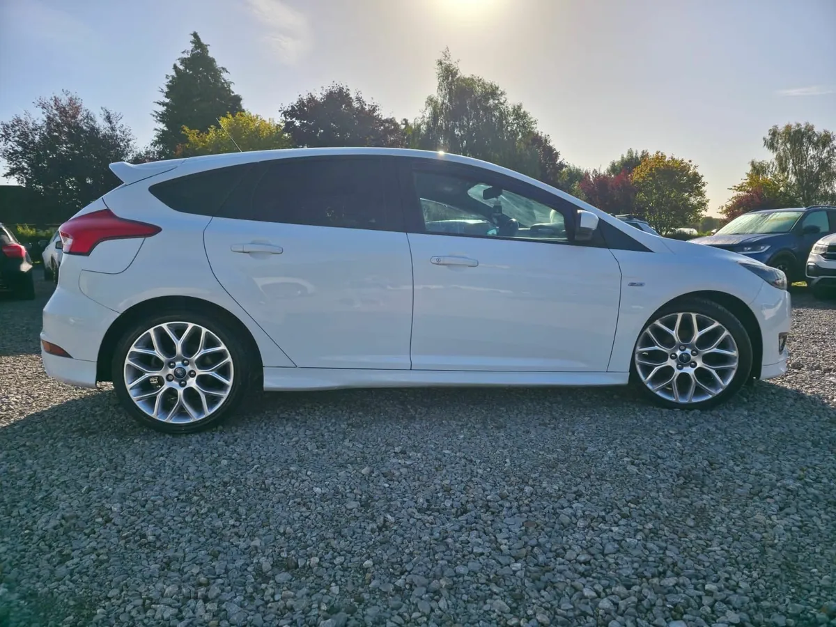 2017 Ford Focus TDCi ST-Line - Image 4