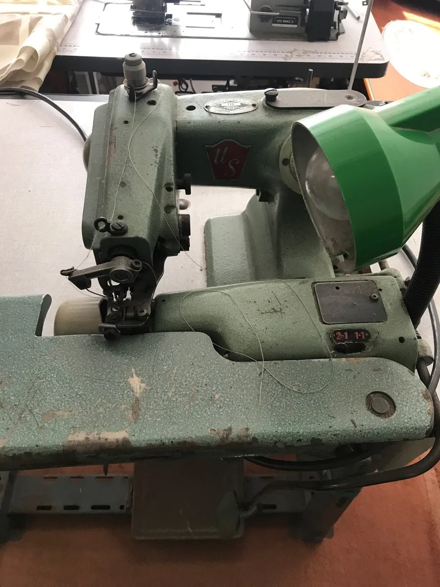 7 Industrial Sewing Machines - Image 3