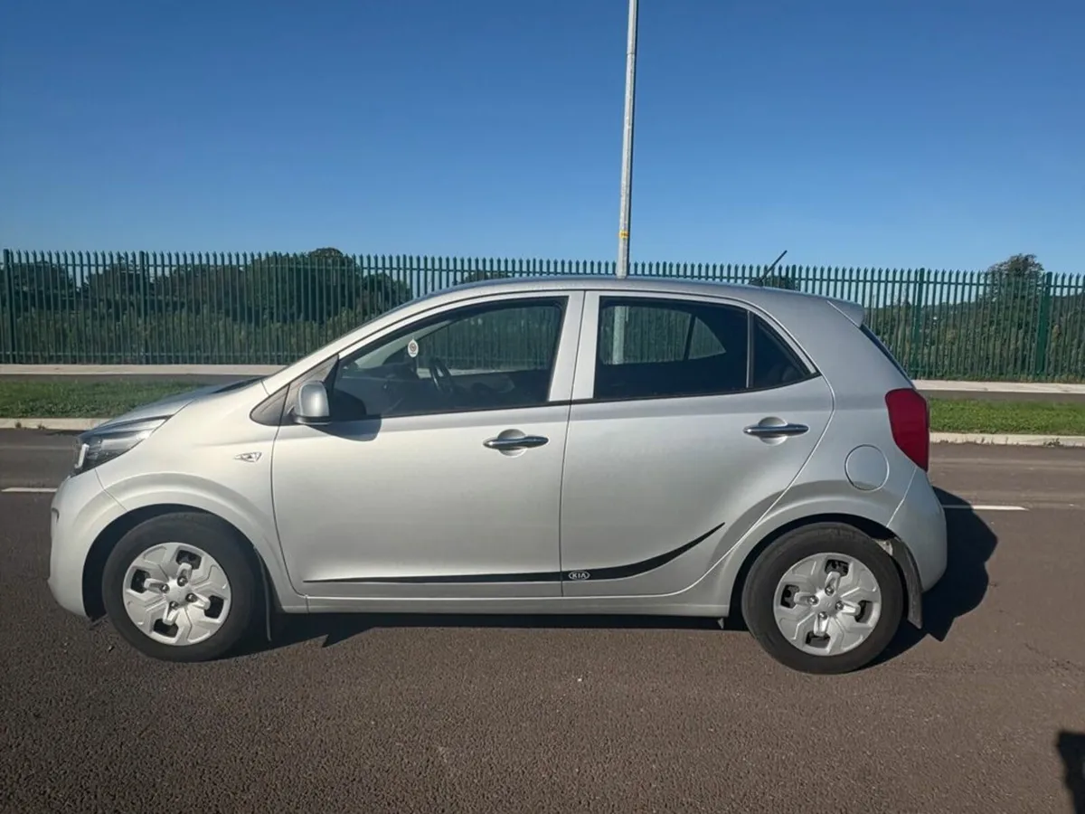 Kia Picanto 1.0P immaculate condition! Bluetooth, - Image 3