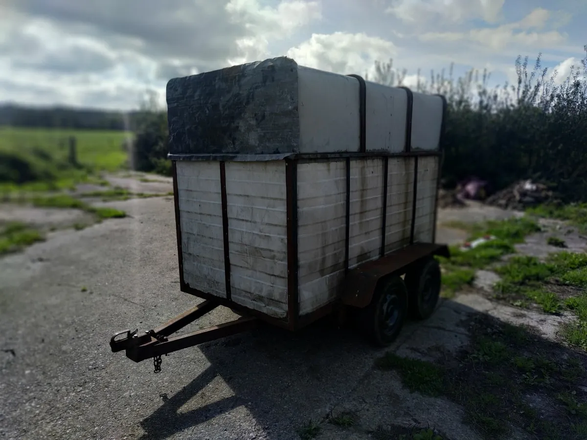 Trailer - Image 1