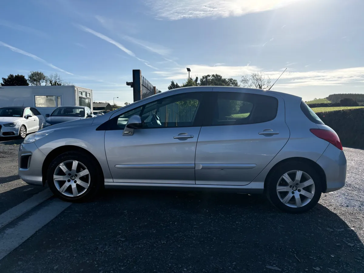 Peugeot 308 2012 - Image 4