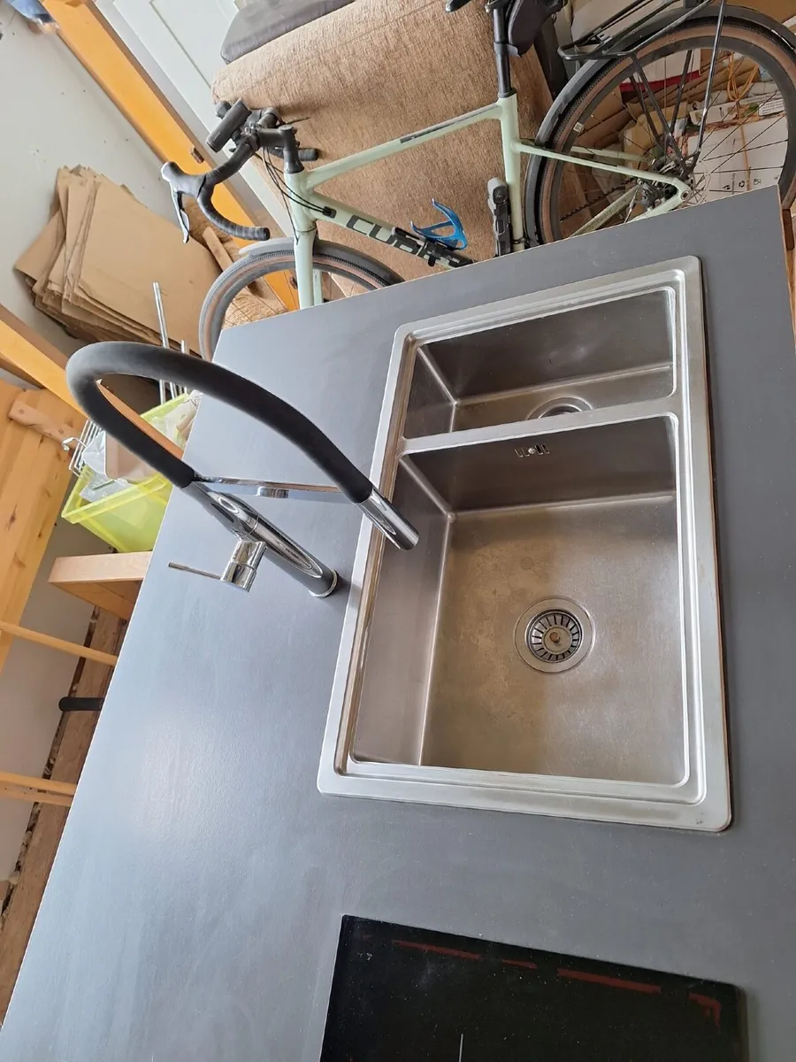 Kitchen island - Image 3