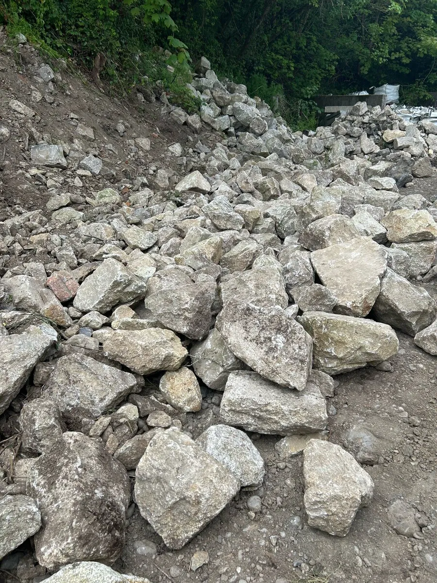 Granite building stone ONLY 80€ A BAG - Image 3