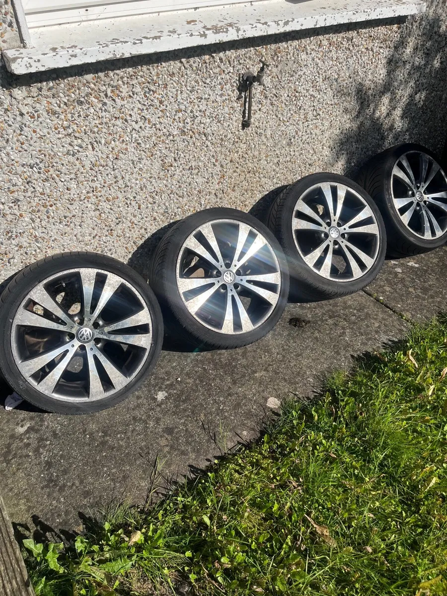 Volkswagen Car rim - Image 2