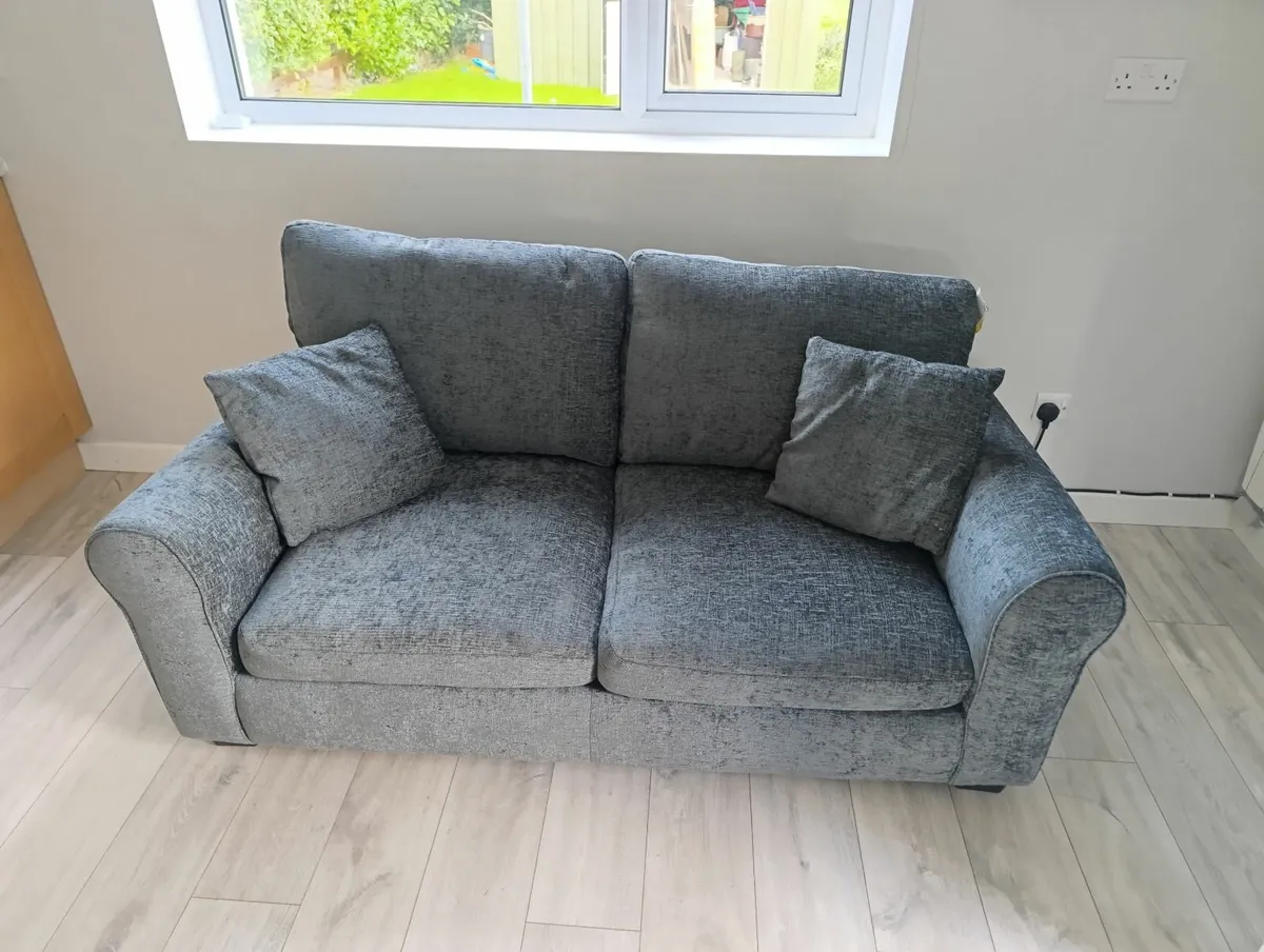Couch - Image 1