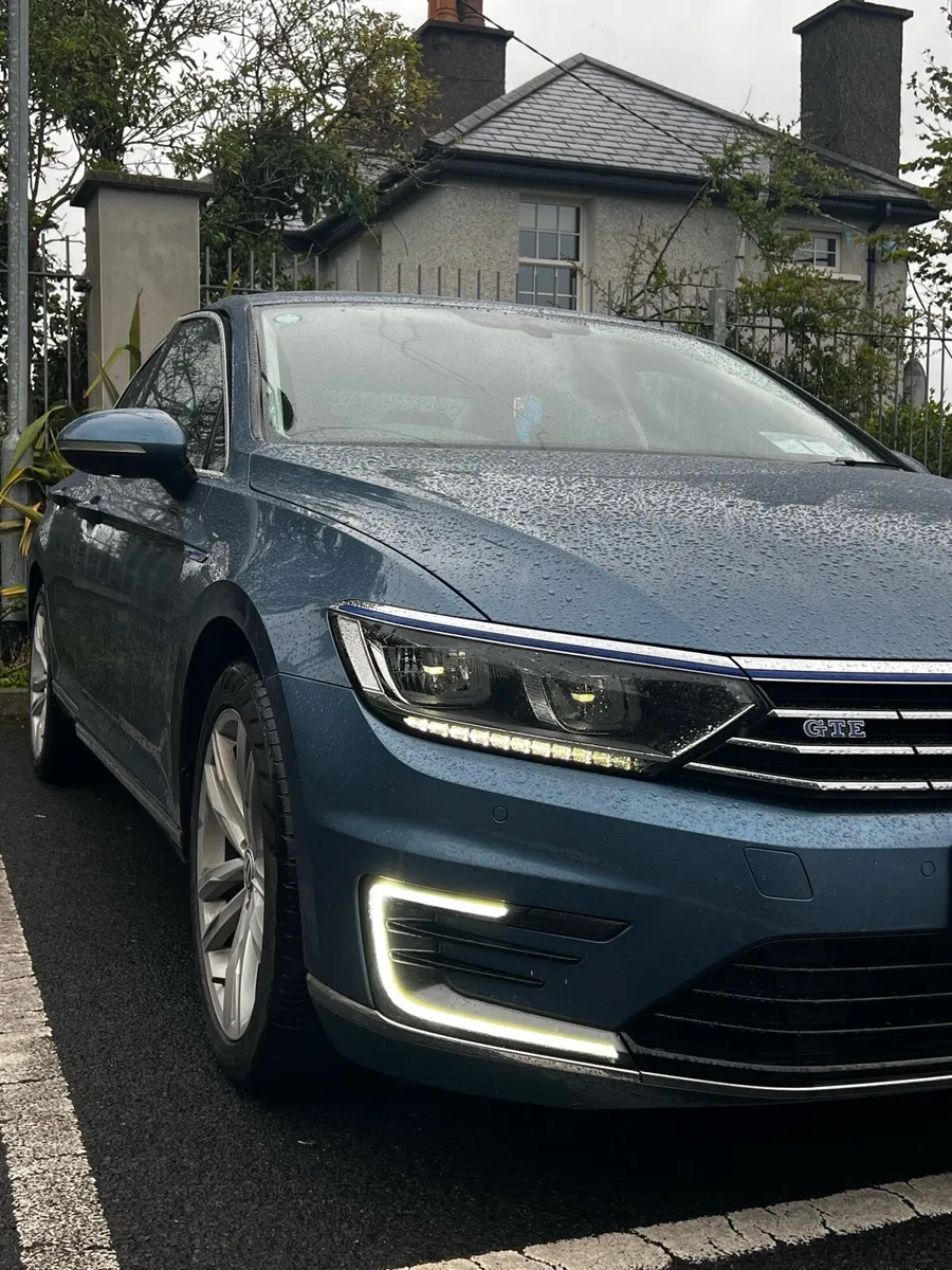 VW Passat GTE - Image 1