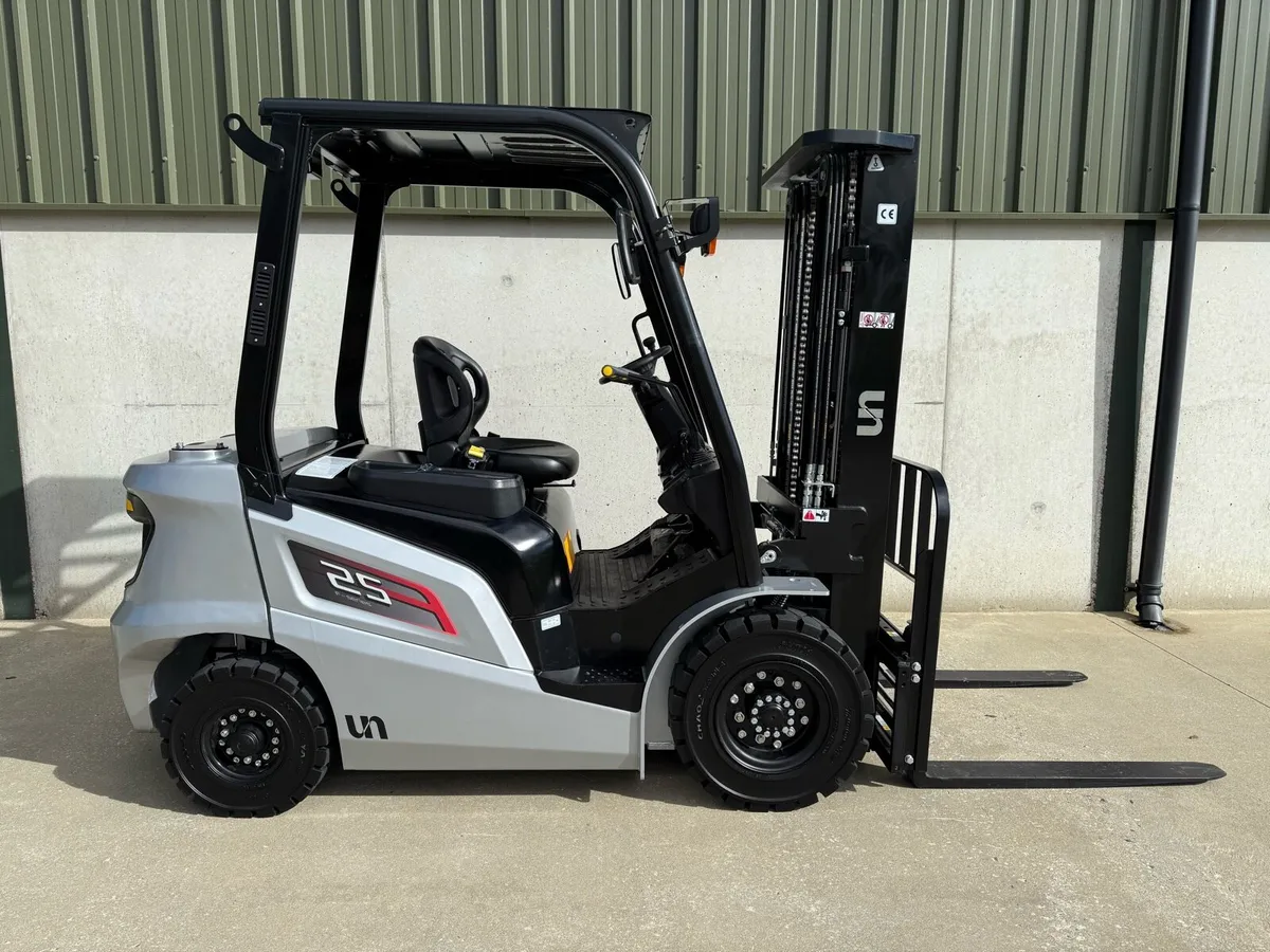 Year 2025 UN F series 2.5 ton - Image 1