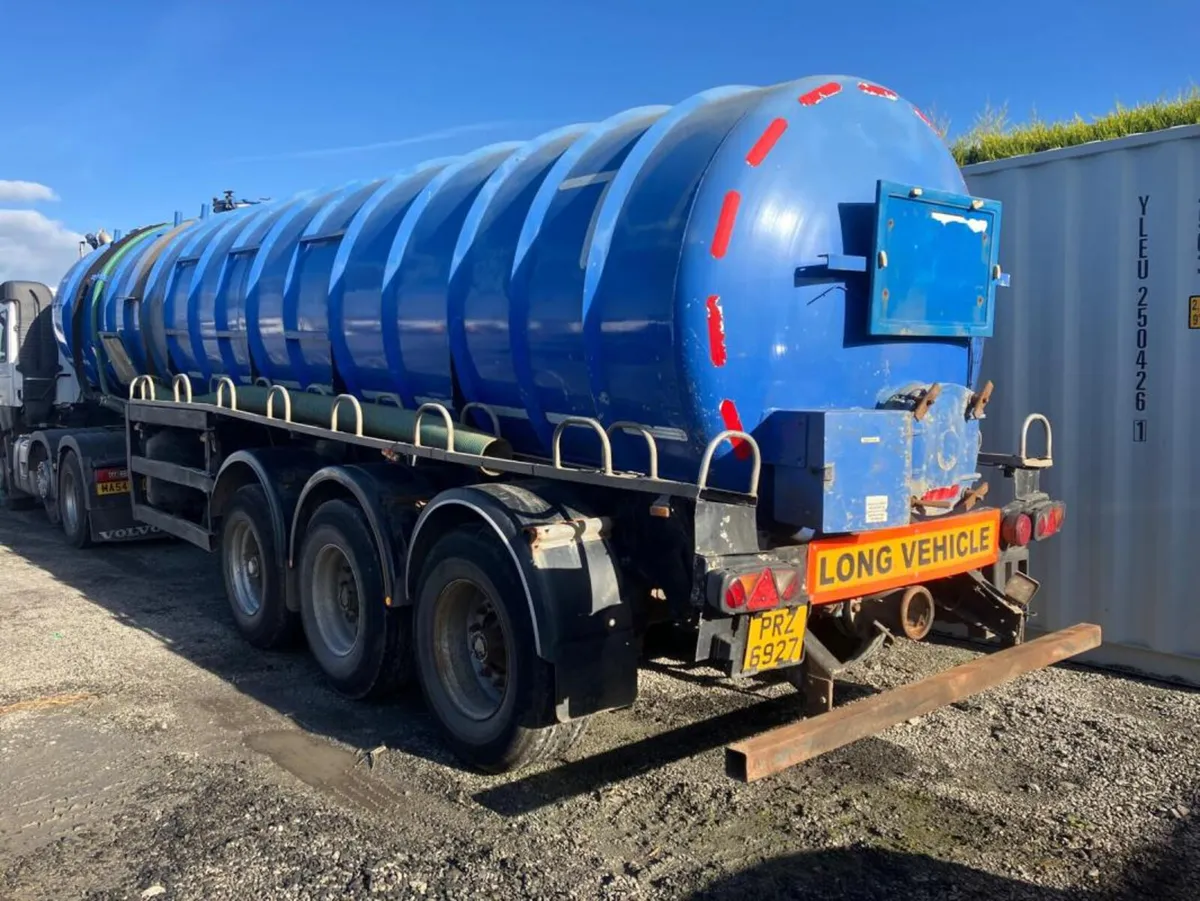 Thompson Tri Axle Vacuum Tanker **Online Auction** - Image 3
