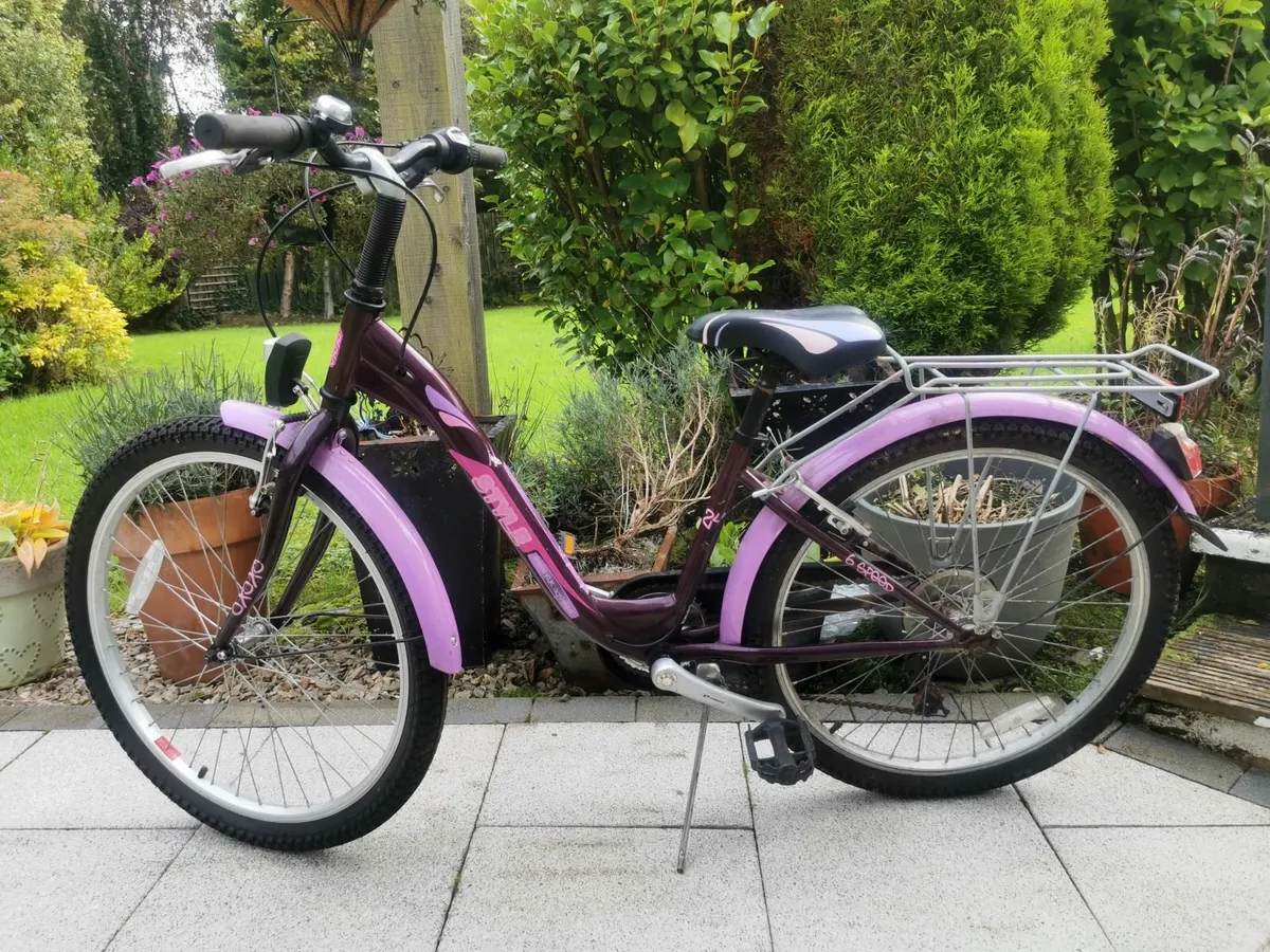 Girls bicycle - Image 2