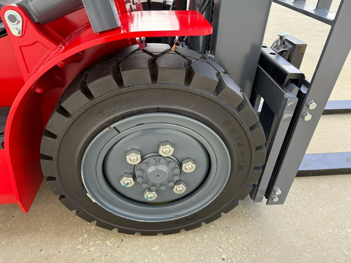 New unused 3 ton JAC forklift - Image 4