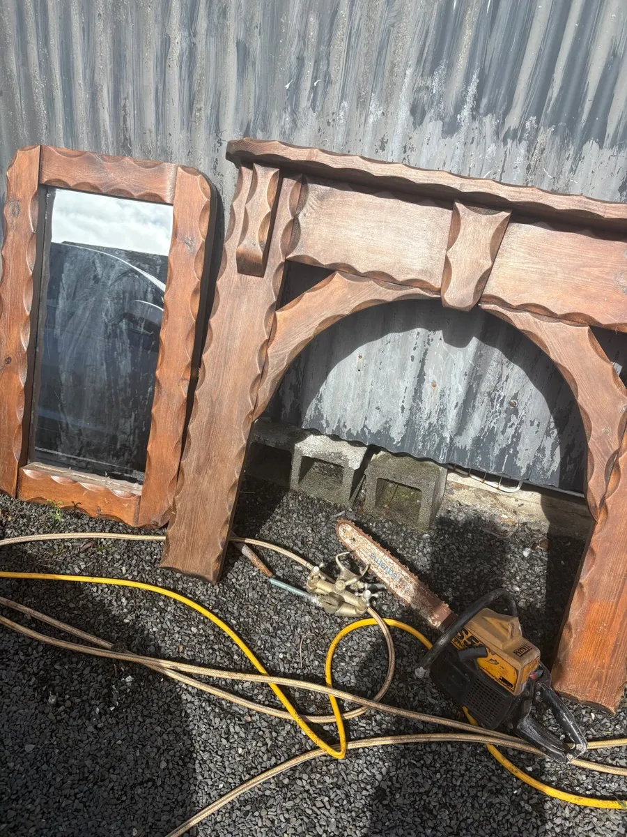 Fireplace and surround with matching mirror - Image 4
