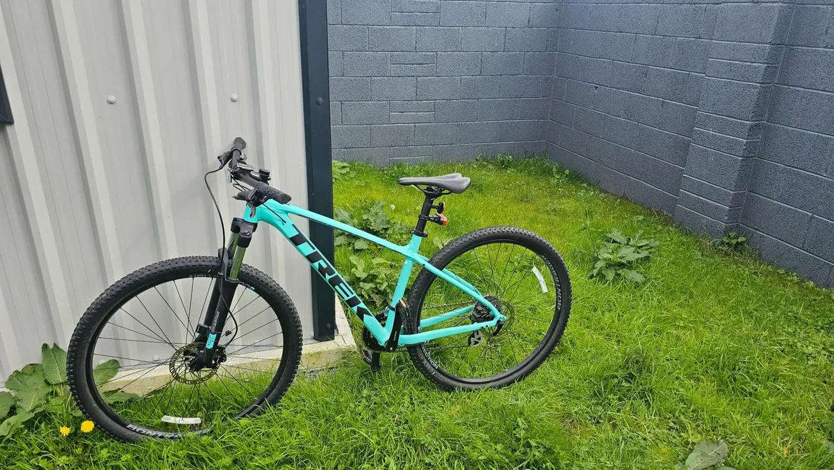 Treck Bicycle - Image 3