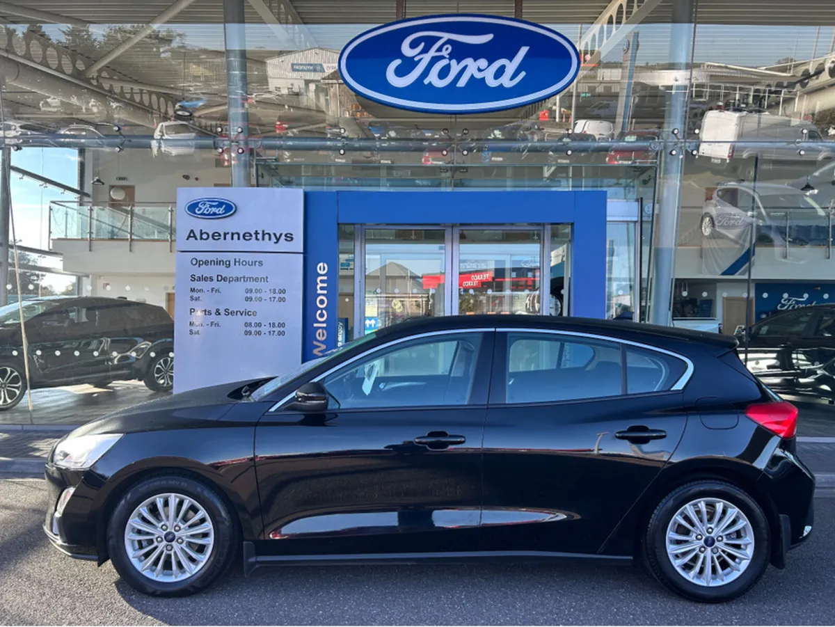Ford Focus TITANIUM 1.5 TDCI 125PS 6 5DR 6SPEED - Image 1