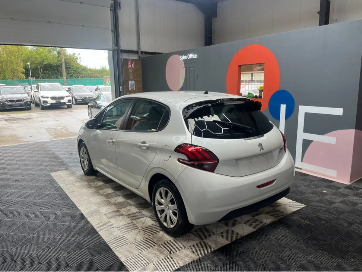 Peugeot 208 €10950! 2017 PEUGEOT 208 AUTOMATIC 1.2 - Image 4