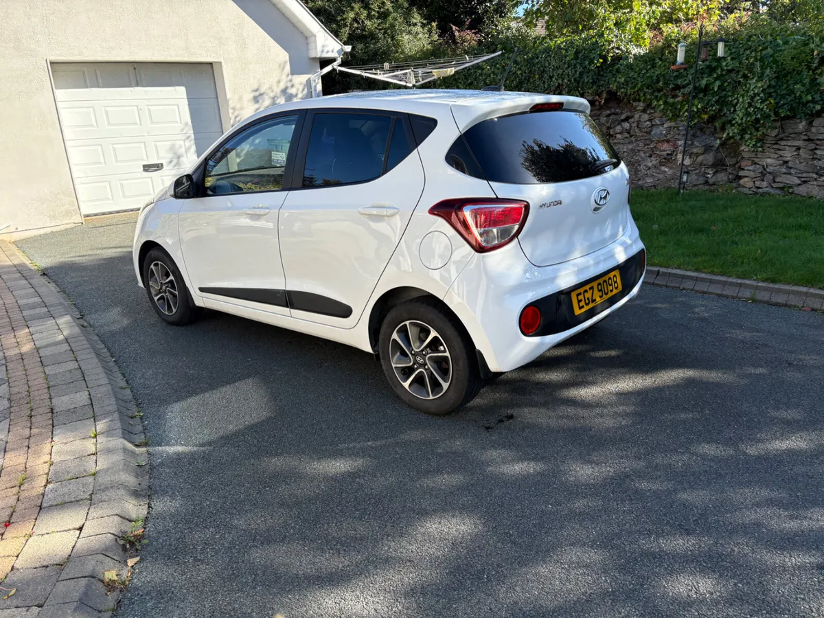 2017 -Hyundai -I-10-1 litre Premium-5 door - Image 3
