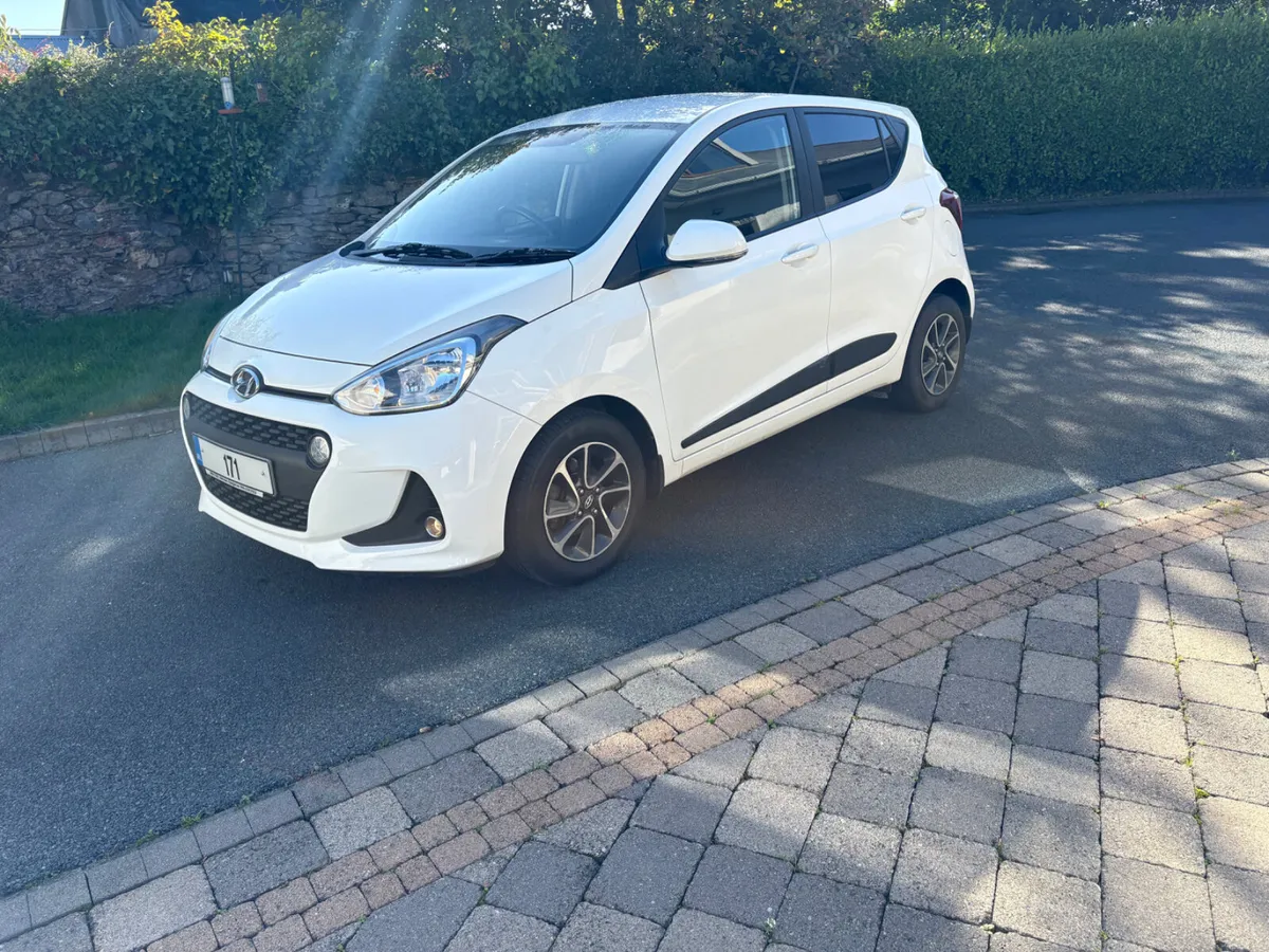 2017 -Hyundai -I-10-1 litre Premium-5 door - Image 1