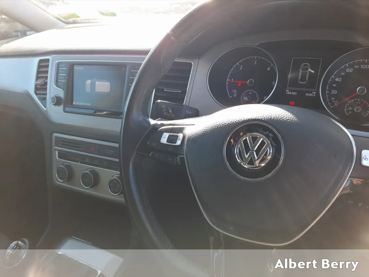 Volkswagen Golf SV CL 1.6 TDI MANUAL 5SPEED 110 11 - Image 3