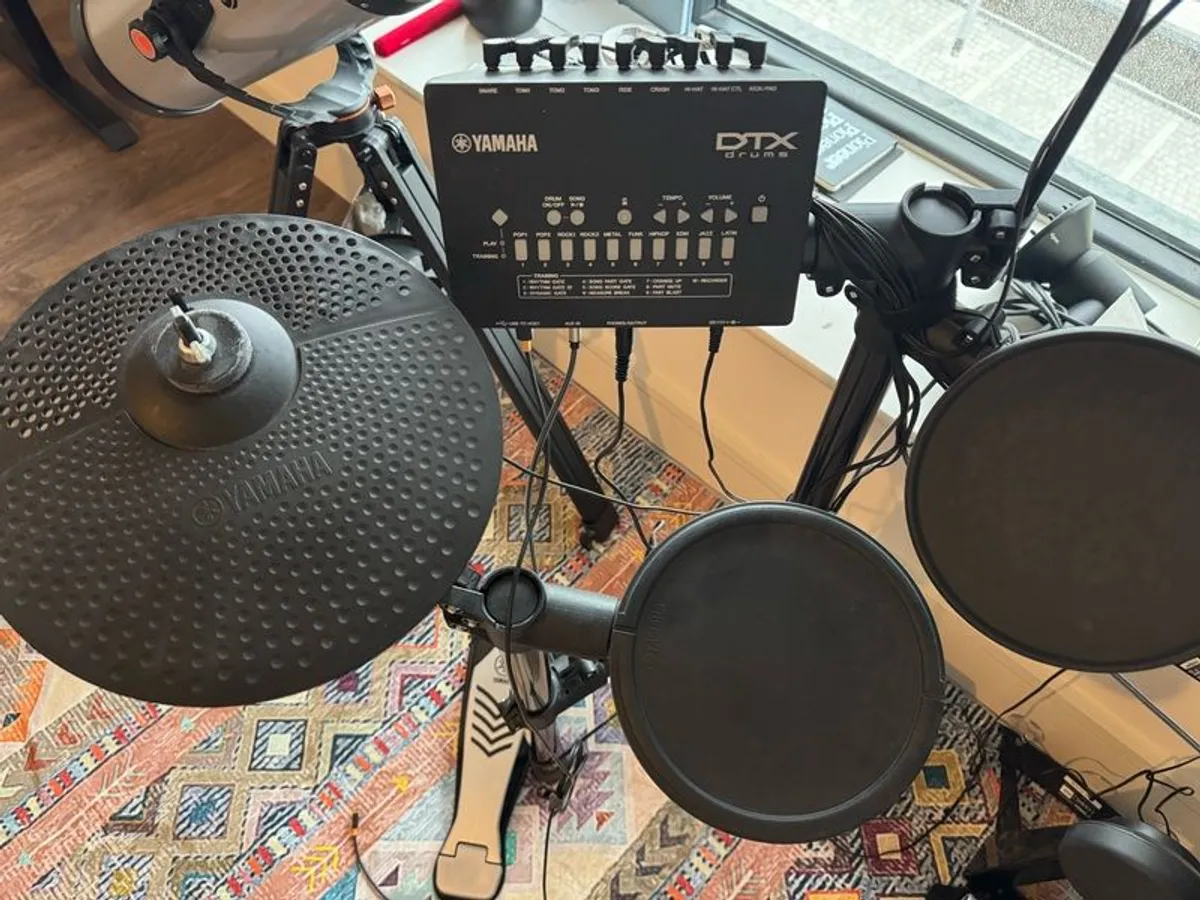 Yamaha DTX452K Electronic Drum Kit - Image 2