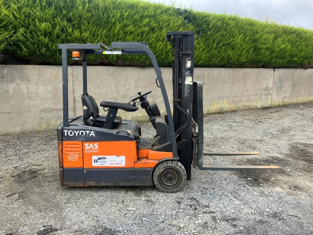Toyota 1.5T Electric Forklift **Online Auction** - Image 3
