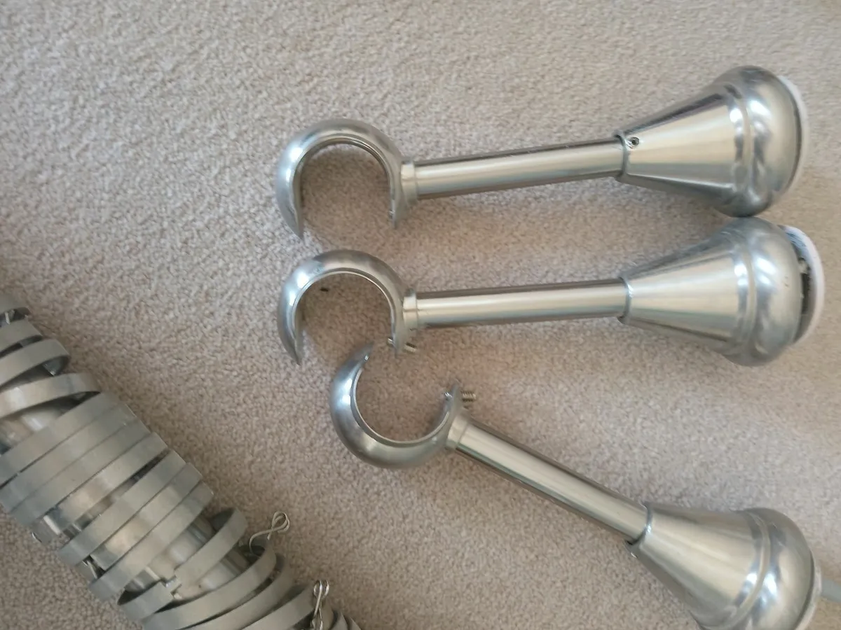 Curtain poles - Image 2