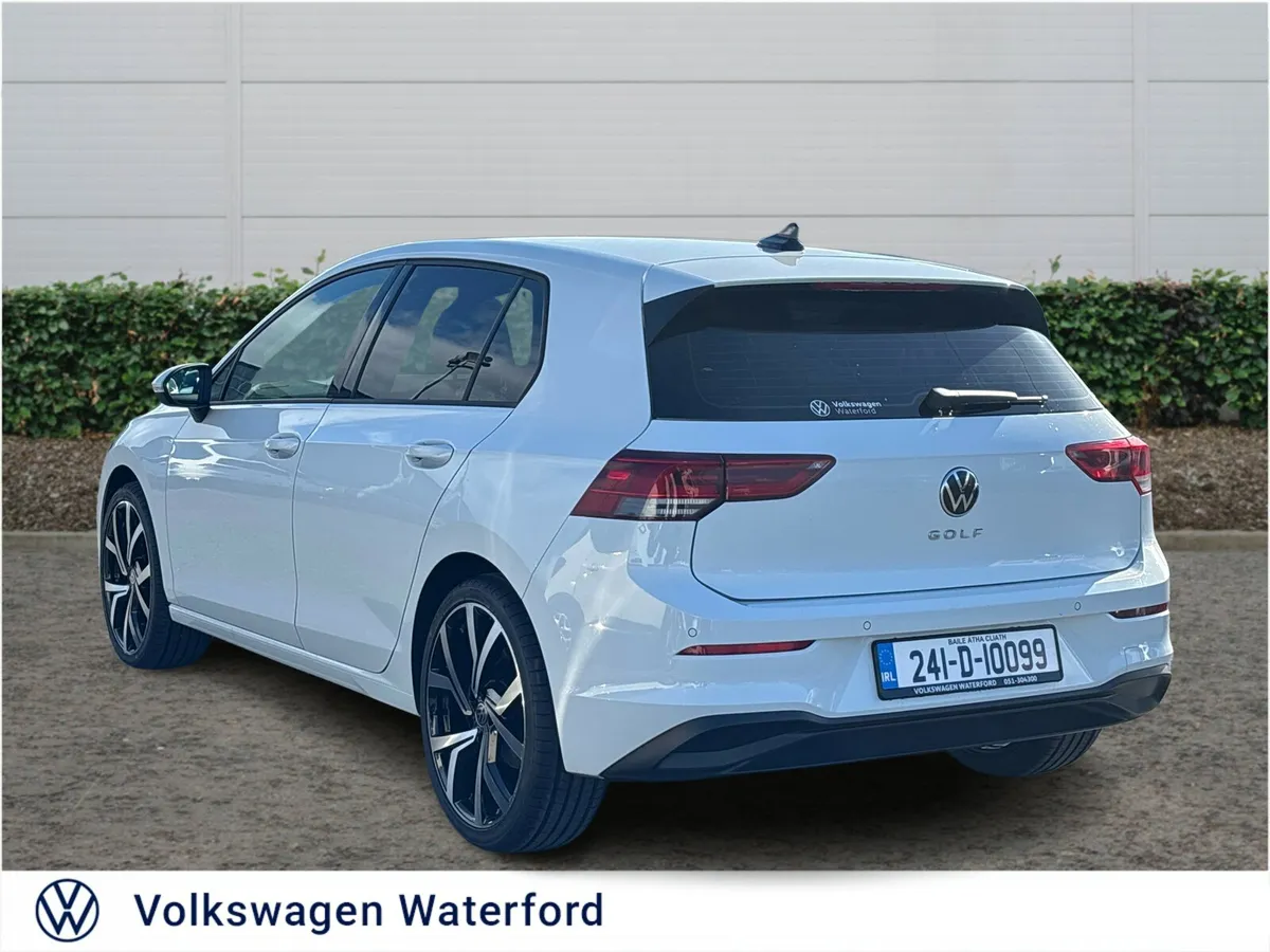 Volkswagen Golf Life 2.0 TDI 115HP - Image 4